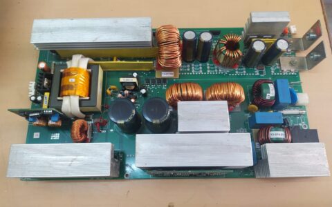 High-Efficiency-Battery-Charger